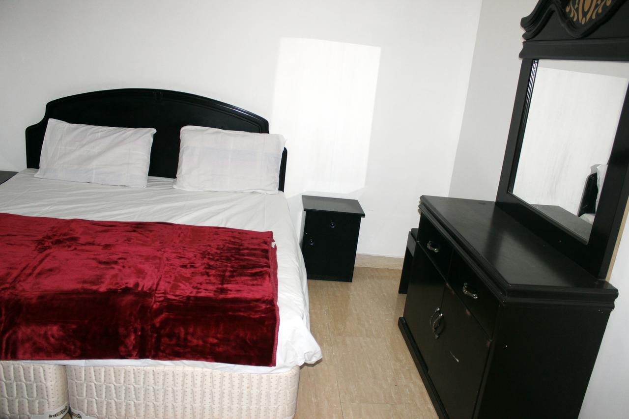 Al Eairy Apartments Alqaseem 3 버레이다 외부 사진