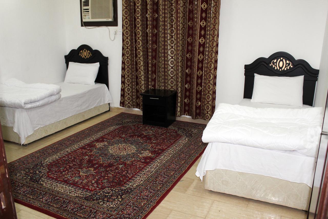 Al Eairy Apartments Alqaseem 3 버레이다 외부 사진